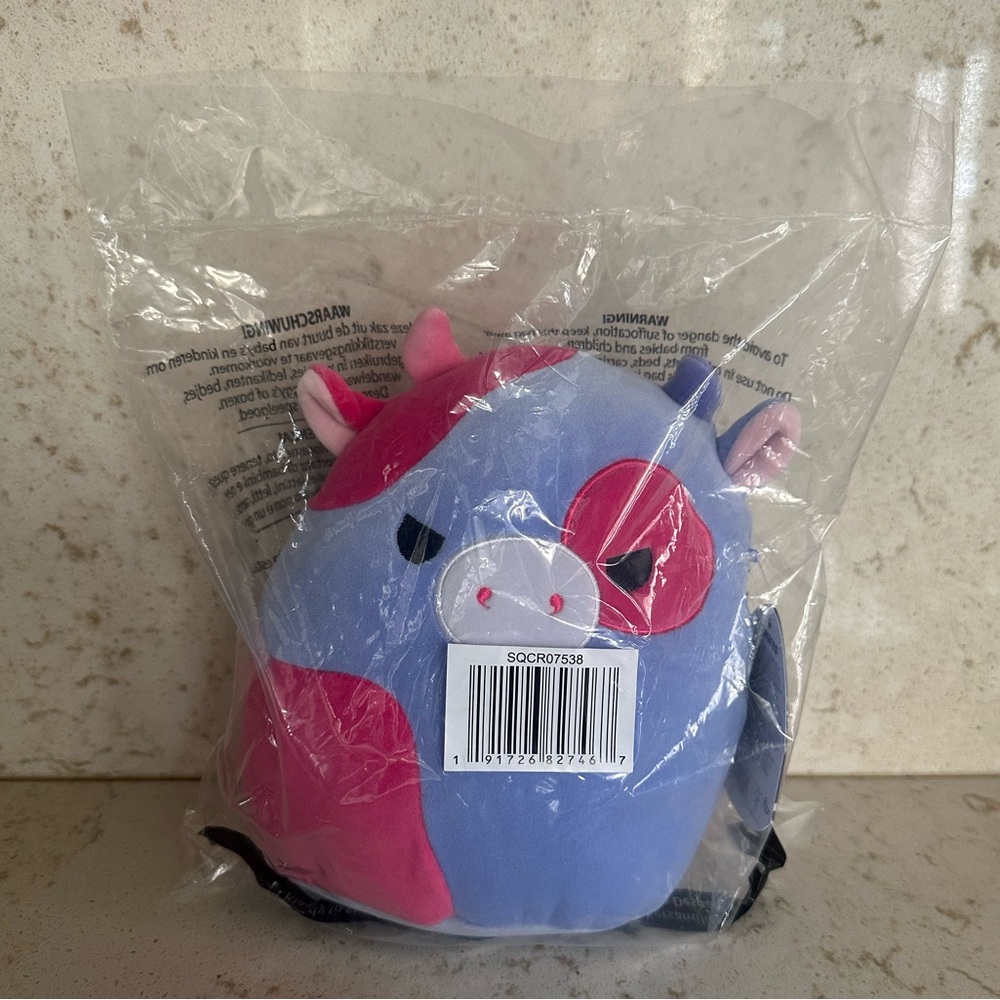 Sue the Cow 8” Select Series Squishmallow *BNWT/SEALED*